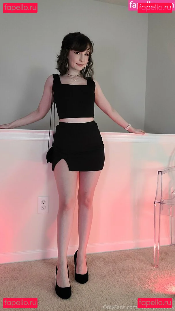 CherryVonFairy Onlyfans Photo Gallery 