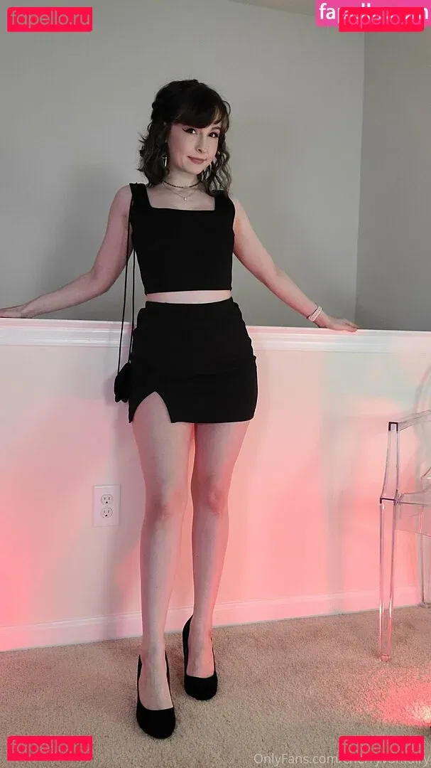 CherryVonFairy Onlyfans Photo Gallery 