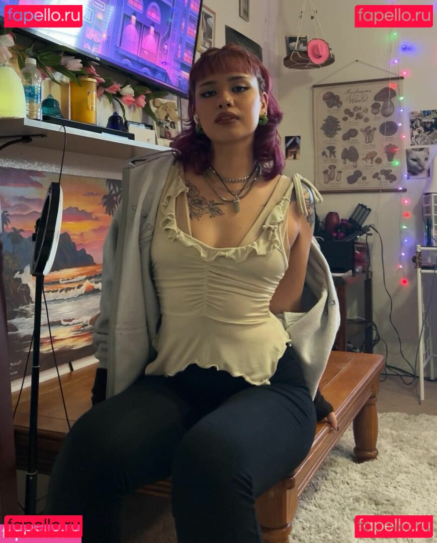 Fishtank Nude Onlyfans Photo 28