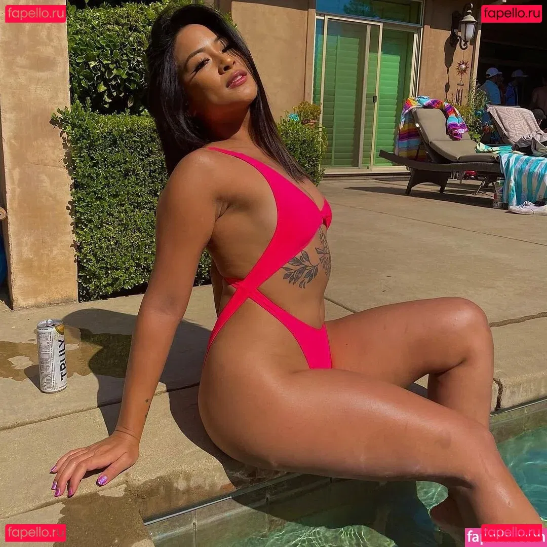 riribunkiki Onlyfans Photo Gallery 