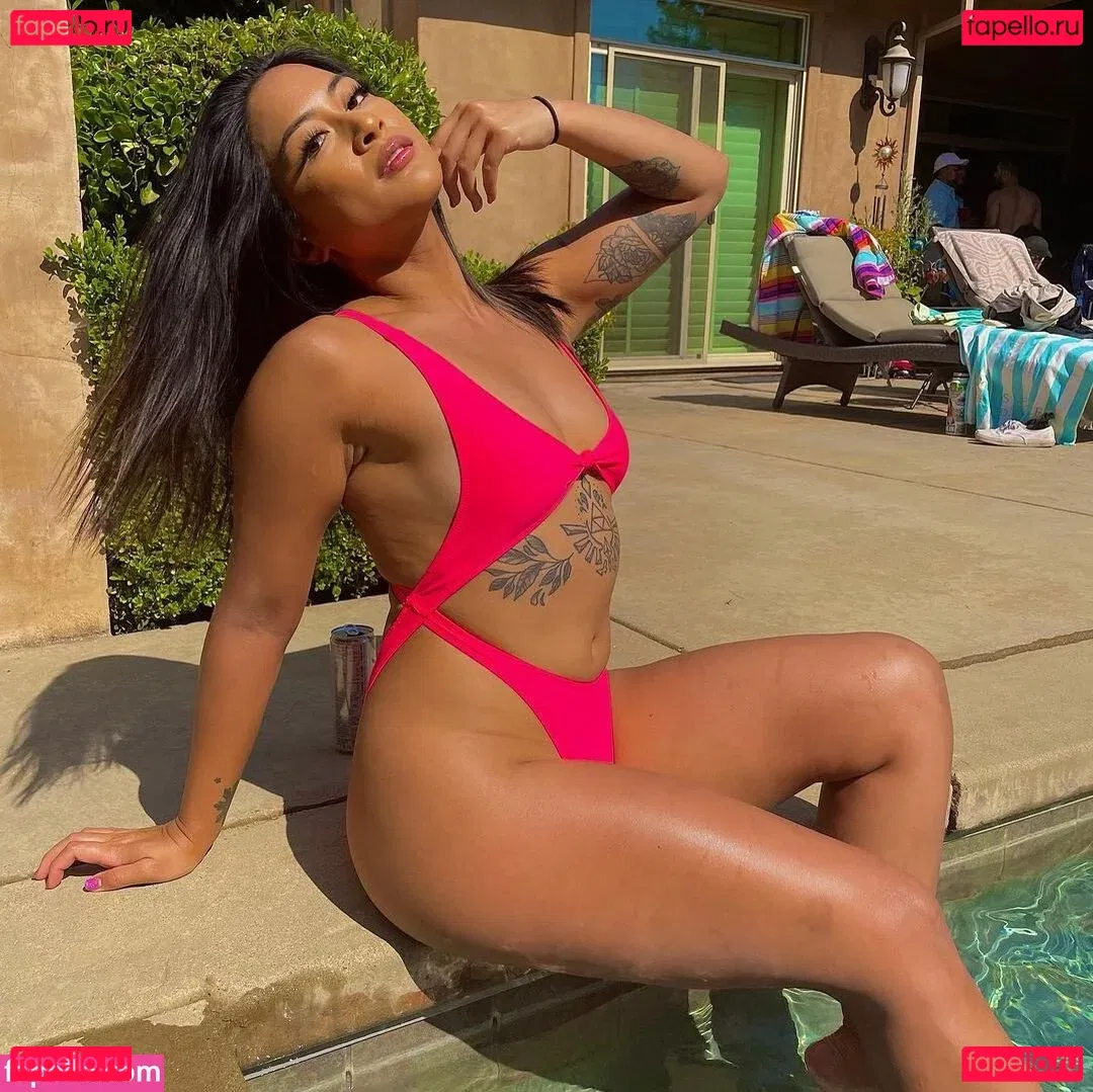 riribunkiki Onlyfans Photo Gallery 