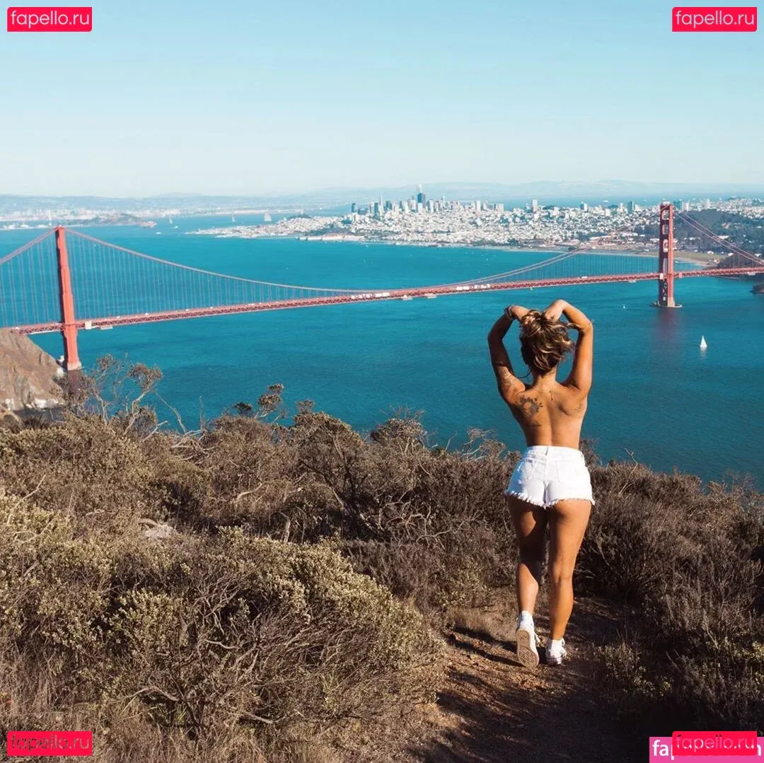 riribunkiki Onlyfans Photo Gallery 