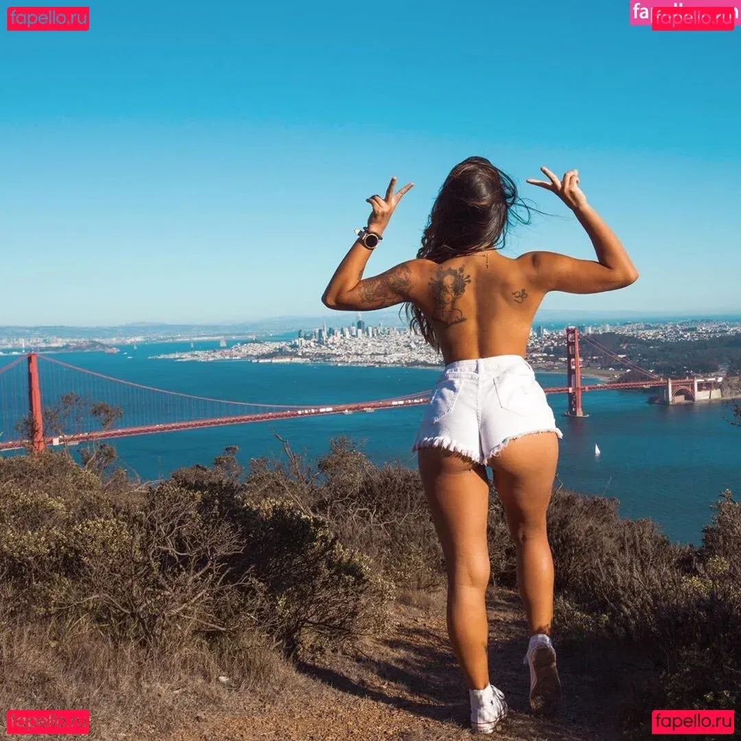 riribunkiki Onlyfans Photo Gallery 