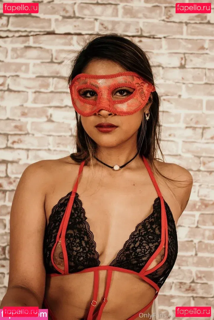 riribunkiki Onlyfans Photo Gallery 