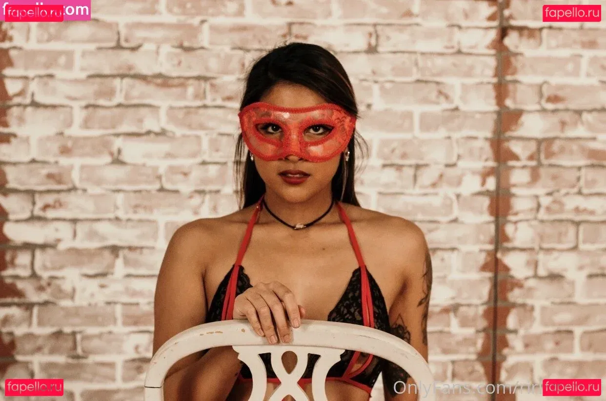 riribunkiki Onlyfans Photo Gallery 