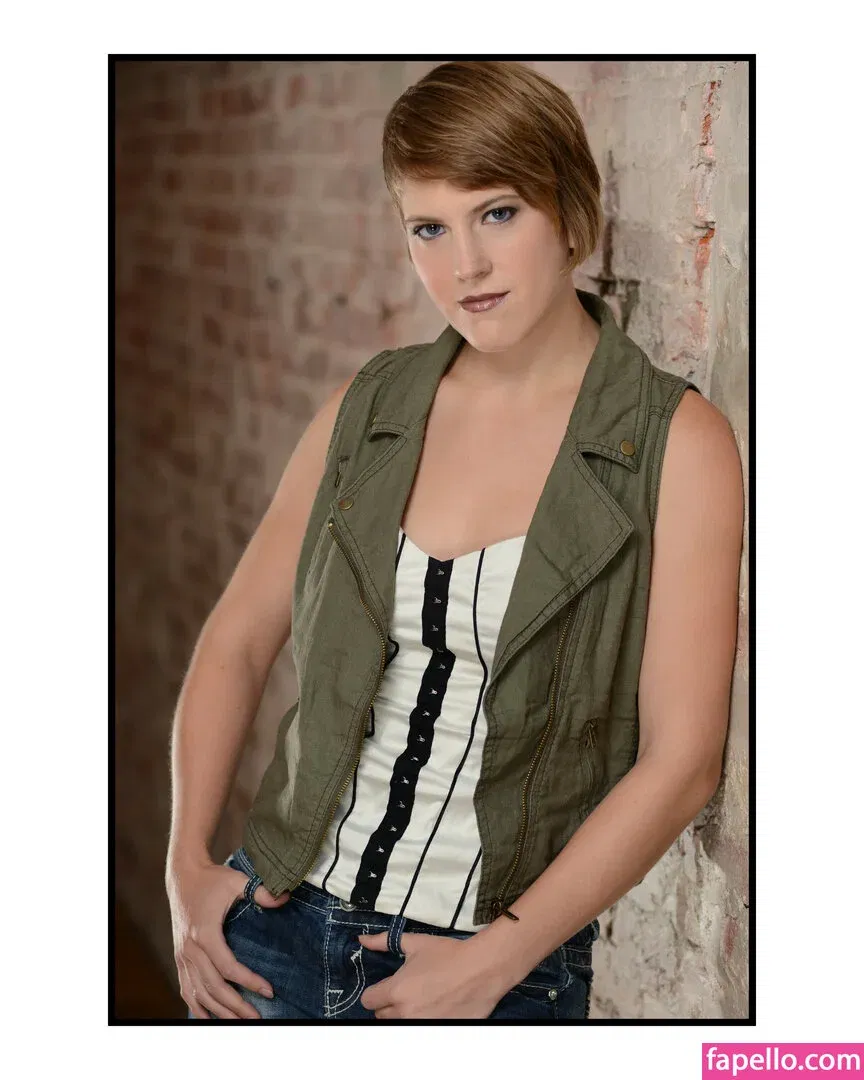 Mindless Entertainment Onlyfans Photo Gallery 