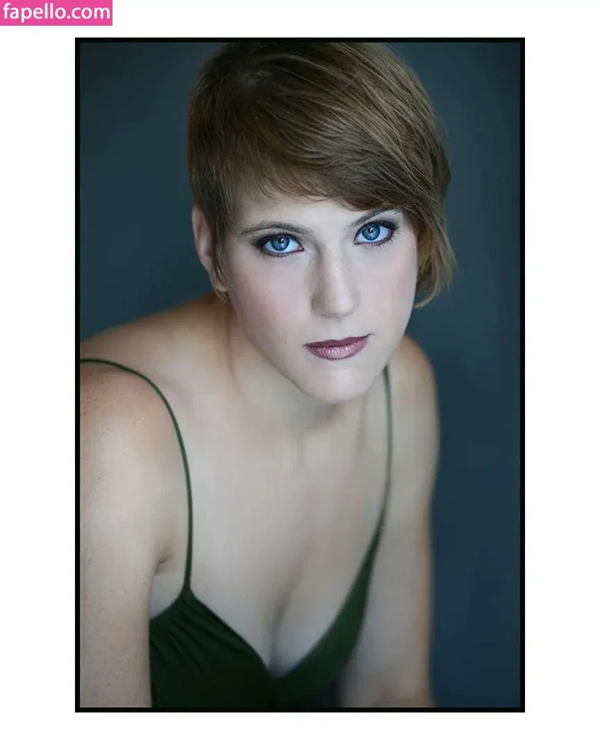 Mindless Entertainment Onlyfans Photo Gallery 