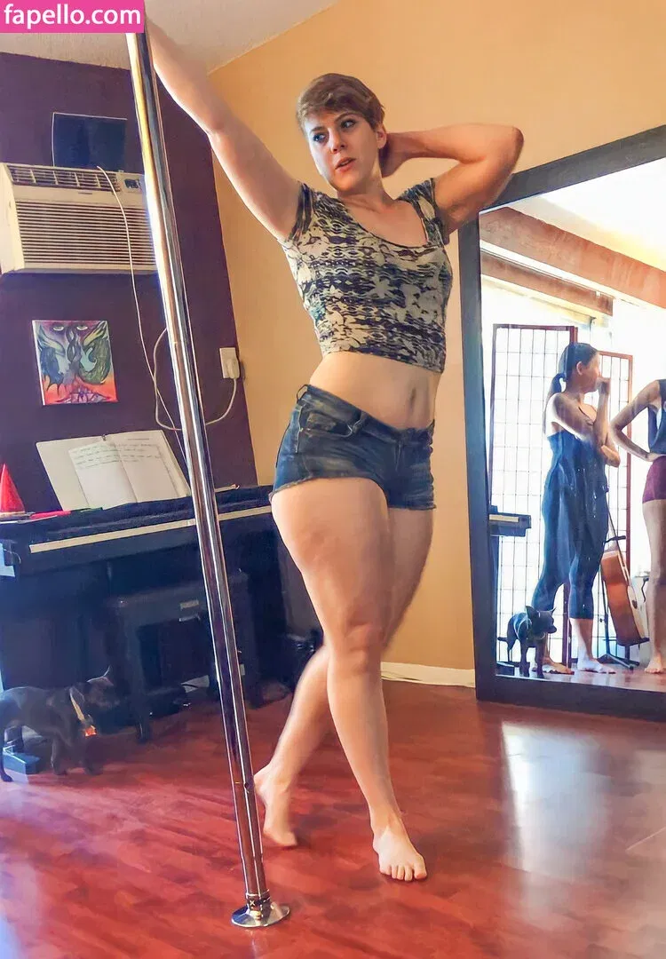 Mindless Entertainment Onlyfans Photo Gallery 