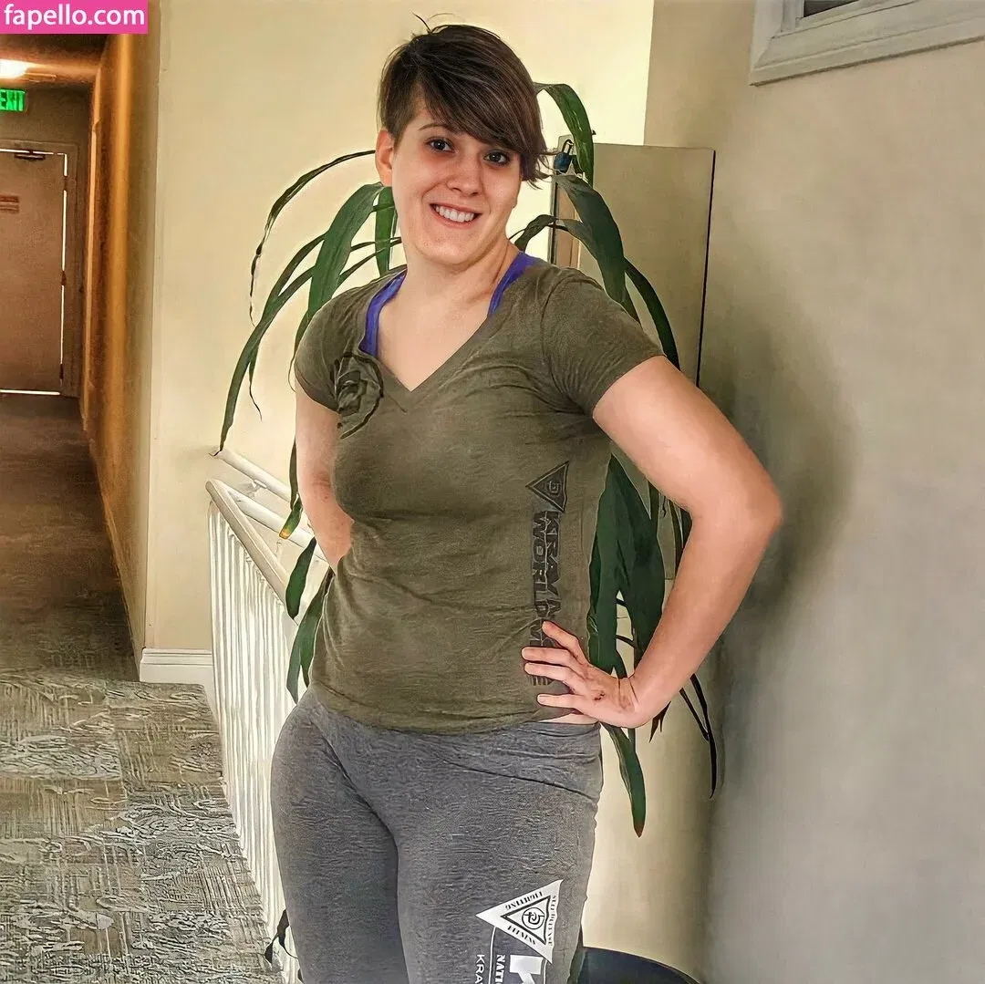 Mindless Entertainment Onlyfans Photo Gallery 