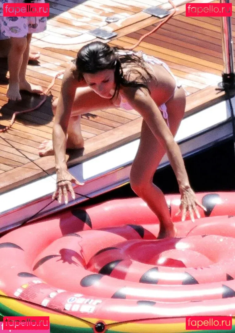 Eva Longoria Onlyfans Photo Gallery 