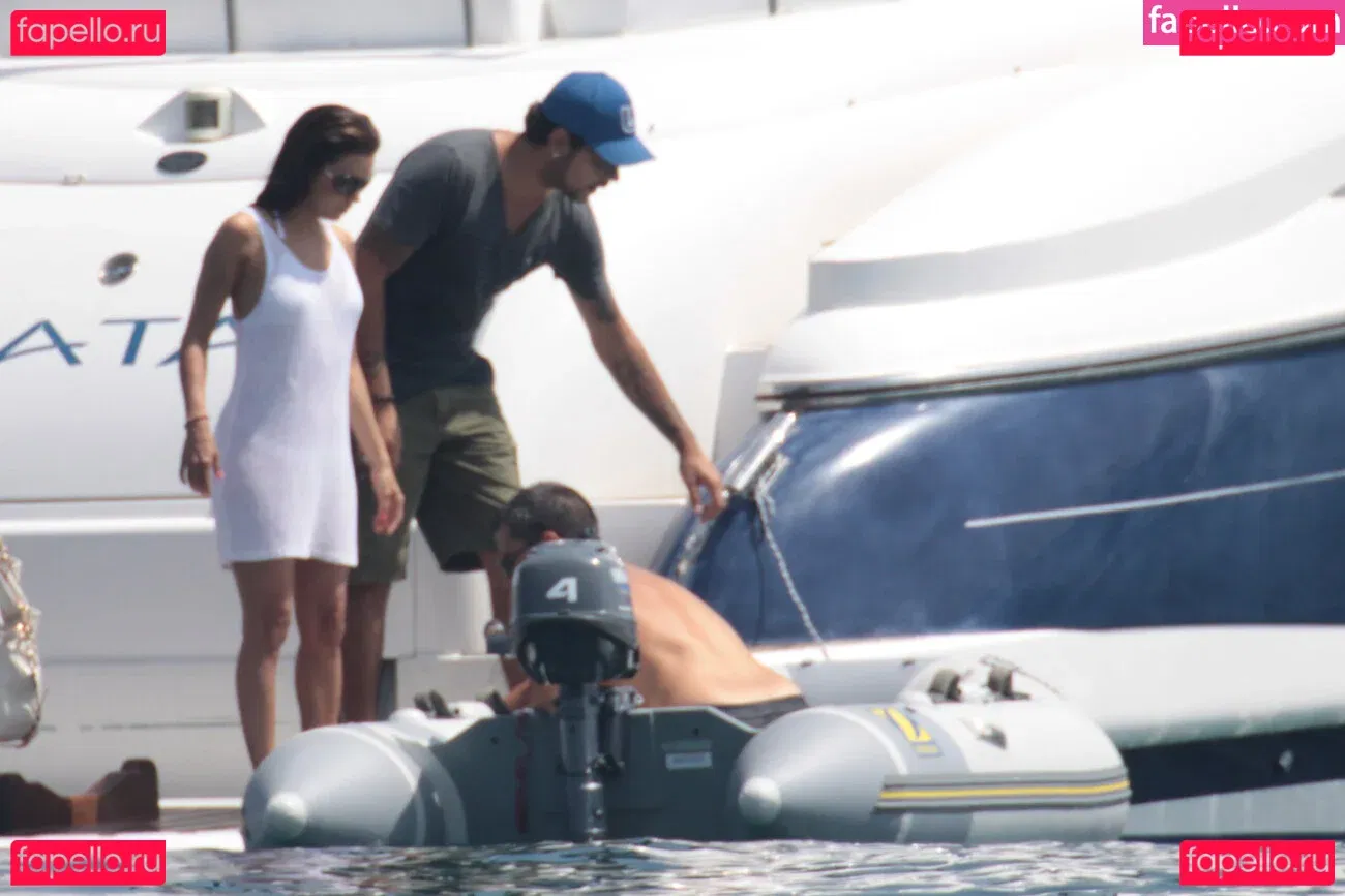 Eva Longoria Onlyfans Photo Gallery 