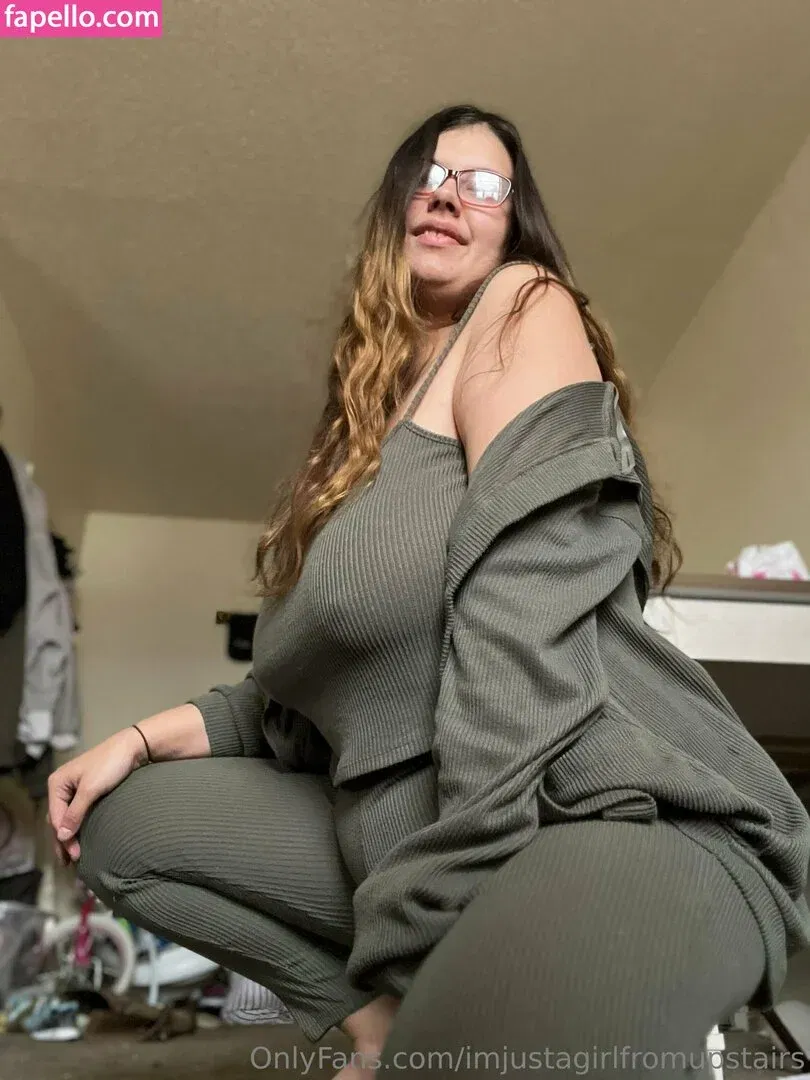 imjustagirlfromupstairs Onlyfans Photo Gallery 