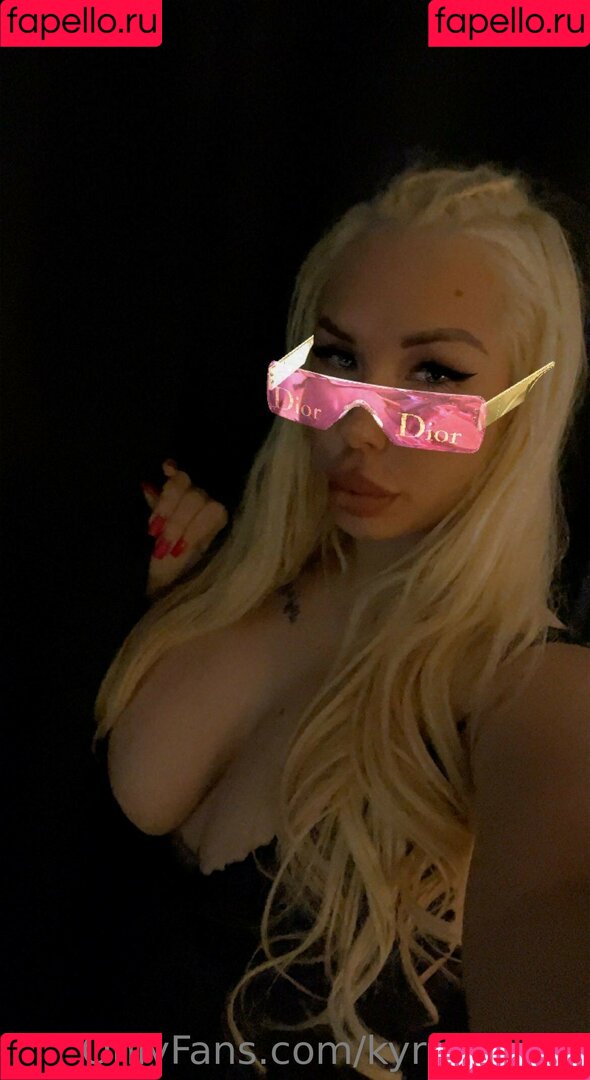 kyrahotxxx Onlyfans Photo Gallery 