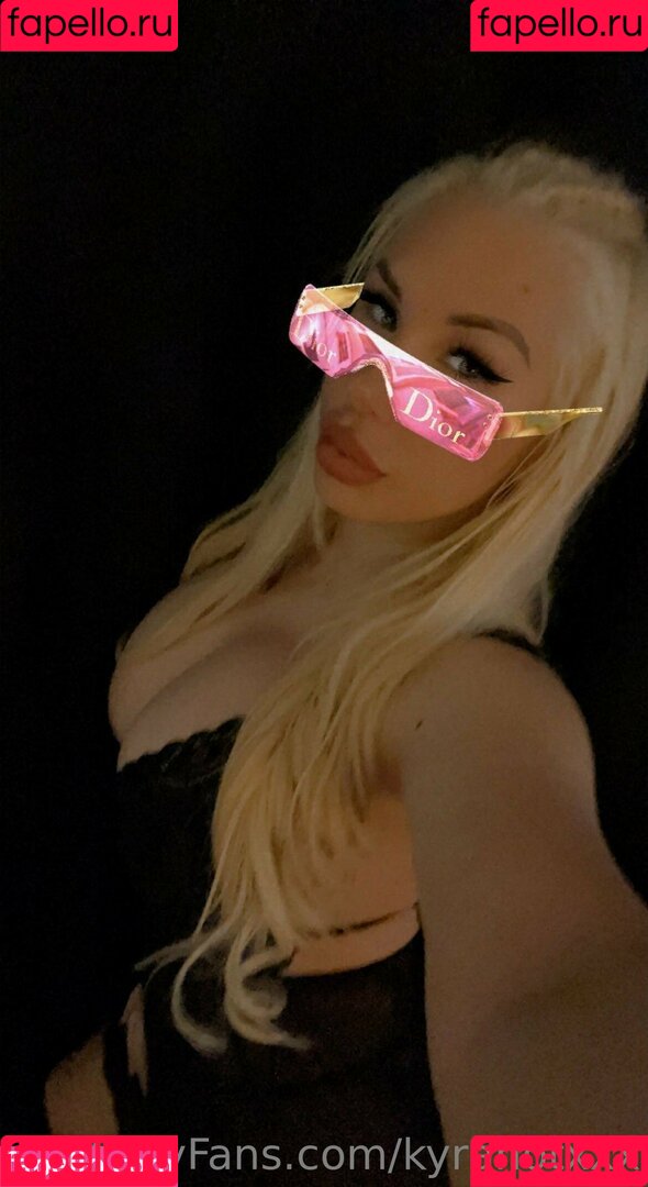 kyrahotxxx Onlyfans Photo Gallery 