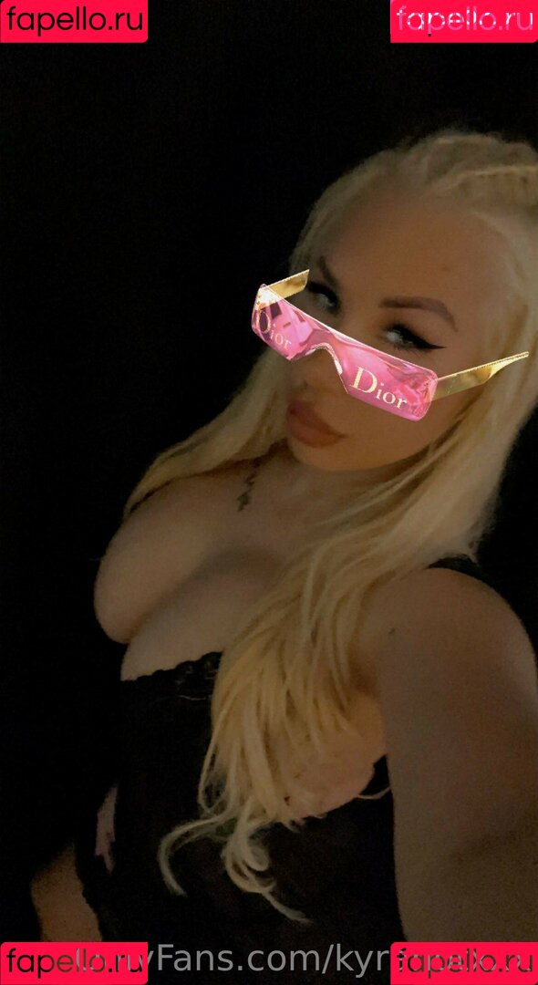 kyrahotxxx Onlyfans Photo Gallery 