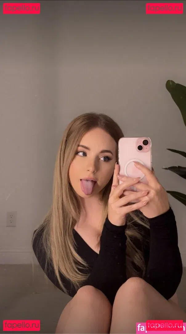 itskasloll Onlyfans Photo Gallery 