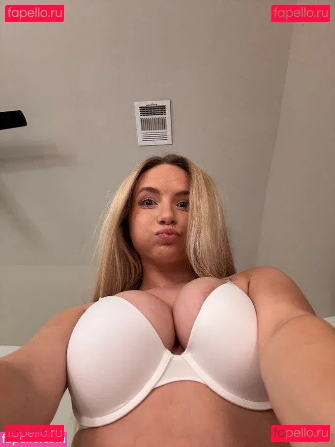 itskasloll Onlyfans Photo Gallery 