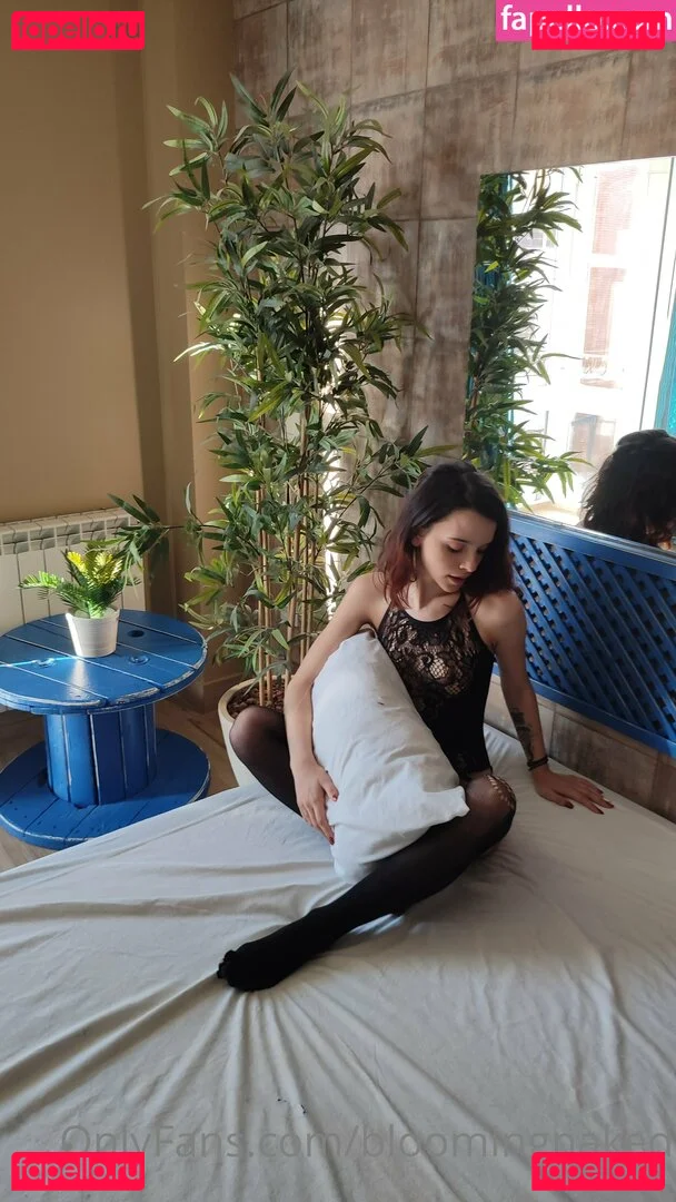 bloomingnaked Onlyfans Photo Gallery 