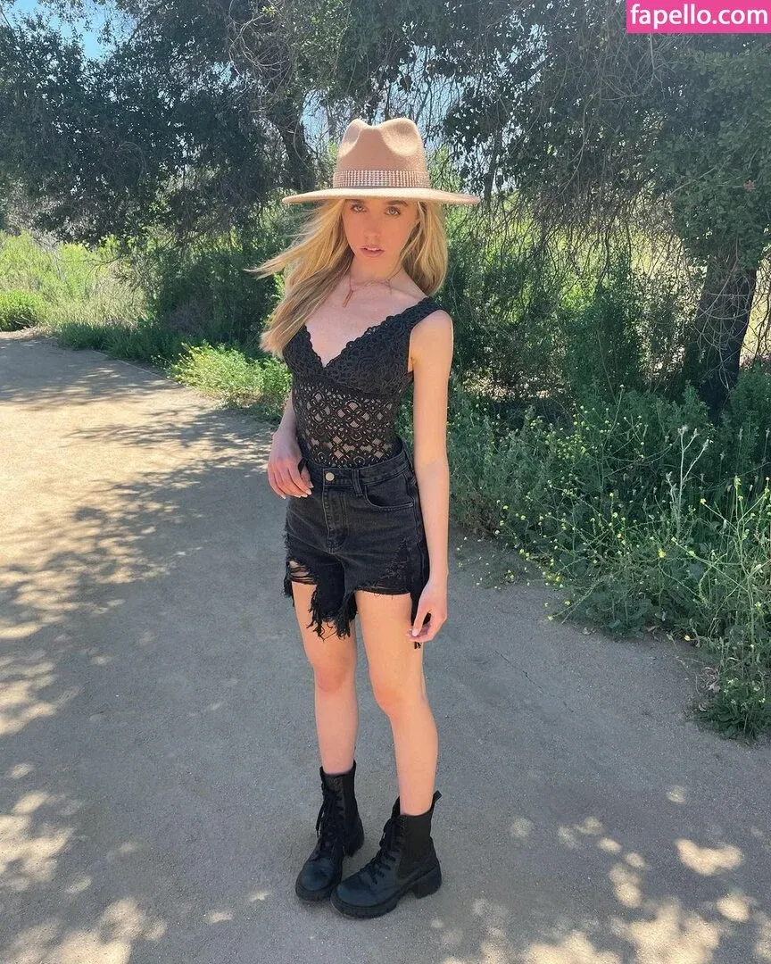 Jenna Davis Onlyfans Photo Gallery 