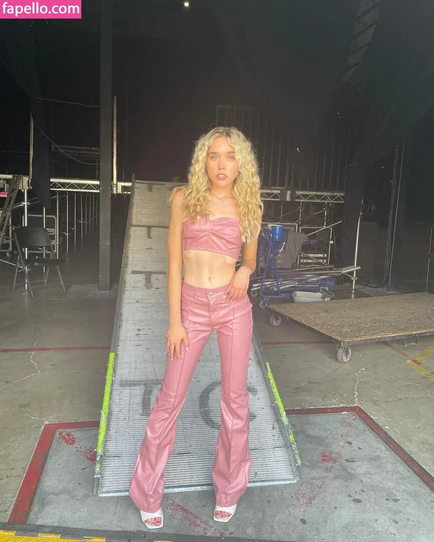 Jenna Davis Onlyfans Photo Gallery 