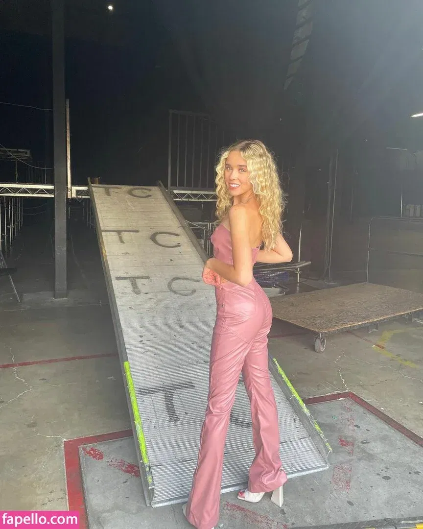 Jenna Davis Onlyfans Photo Gallery 