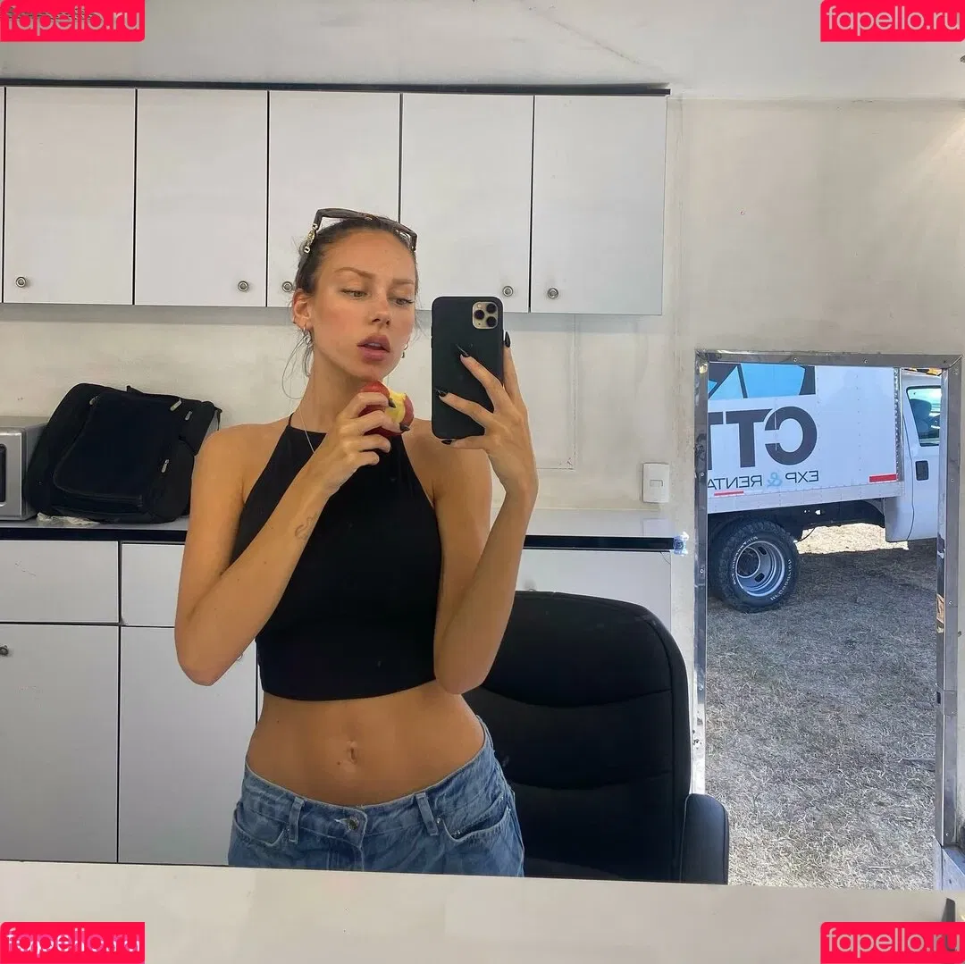 Ester Exposito Onlyfans Photo Gallery 