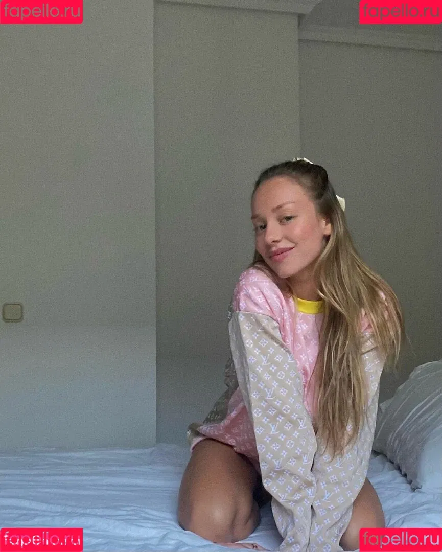 Ester Exposito Onlyfans Photo Gallery 