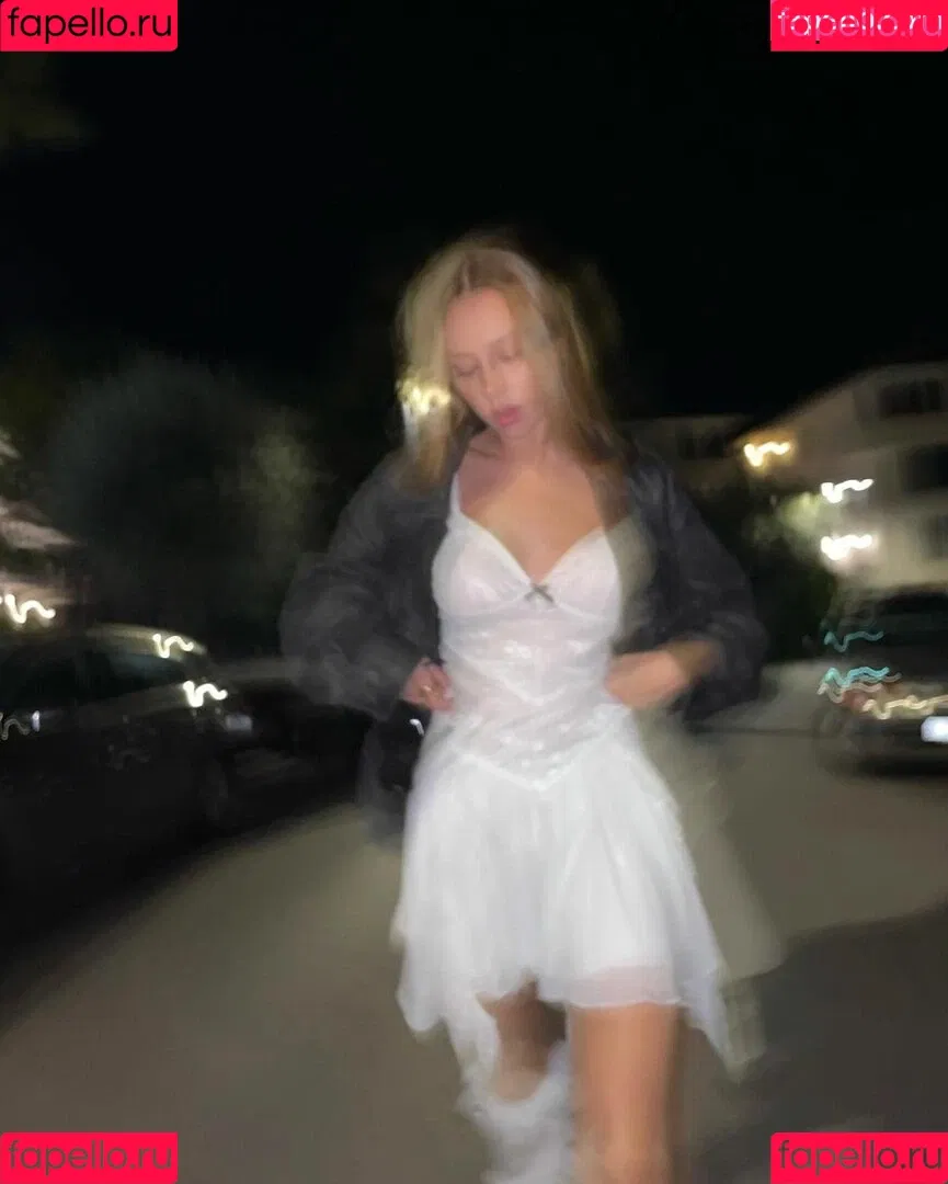 Ester Exposito Onlyfans Photo Gallery 