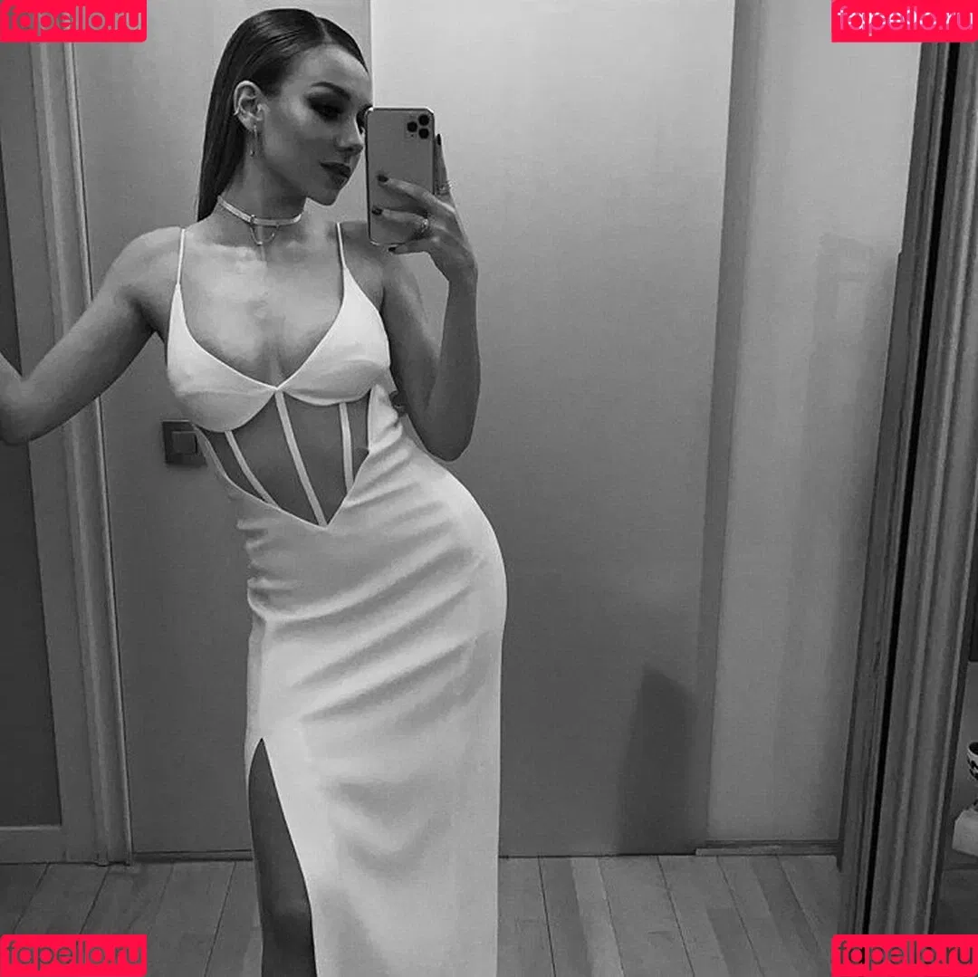 Ester Exposito Onlyfans Photo Gallery 