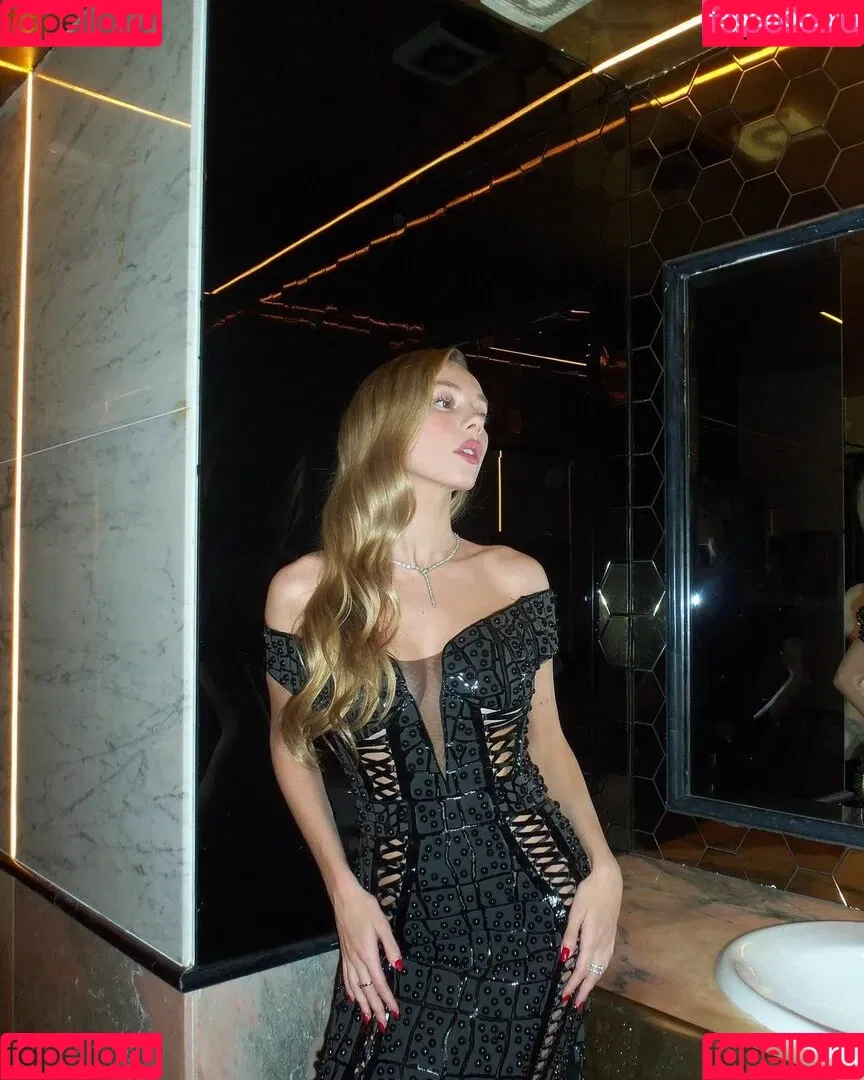 Ester Exposito Onlyfans Photo Gallery 
