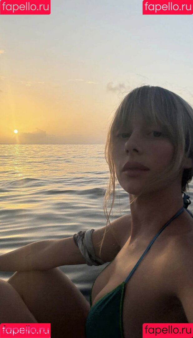 Ester Exposito Onlyfans Photo Gallery 