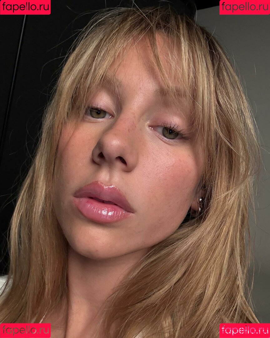 Ester Exposito Onlyfans Photo Gallery 