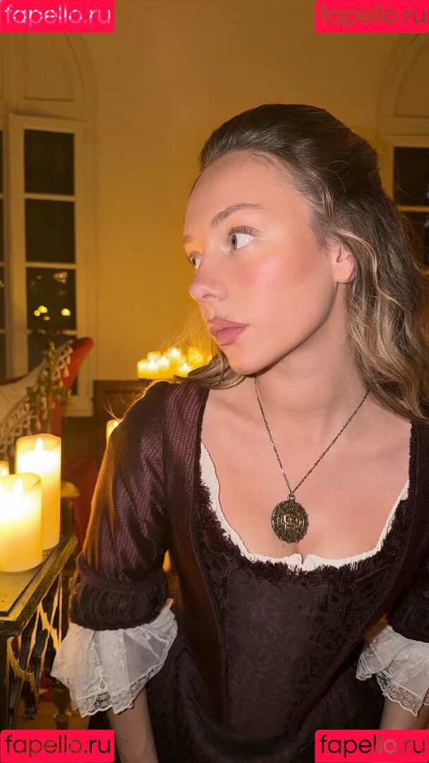 Ester Exposito Onlyfans Photo Gallery 