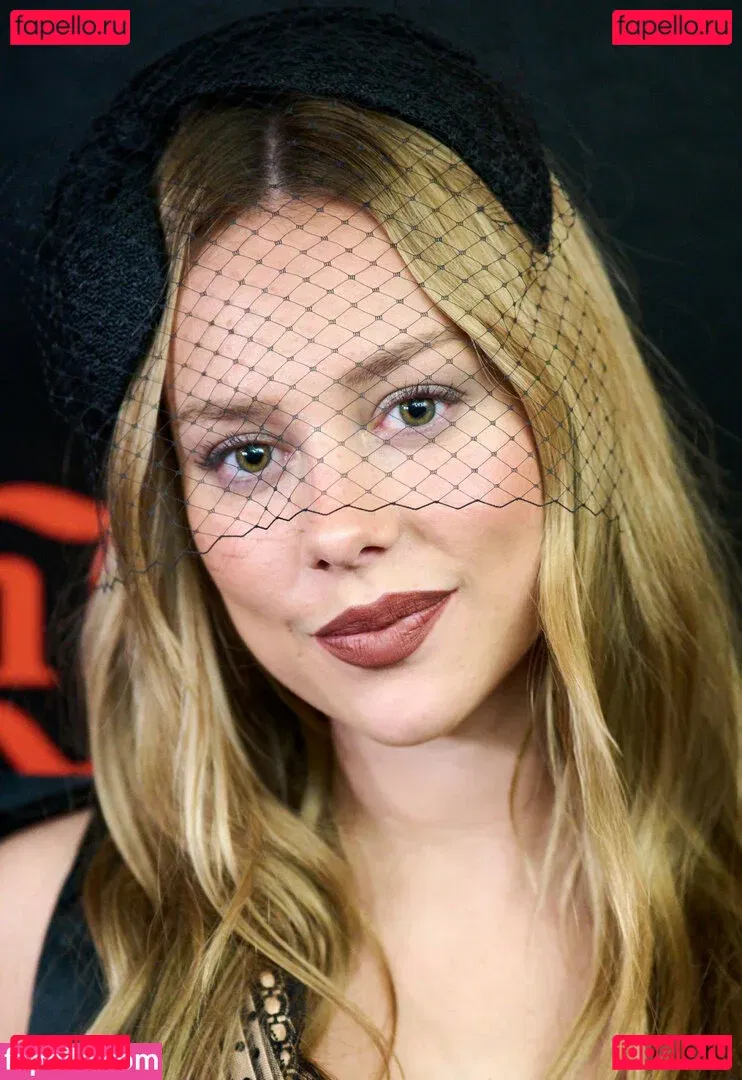 Ester Exposito Onlyfans Photo Gallery 