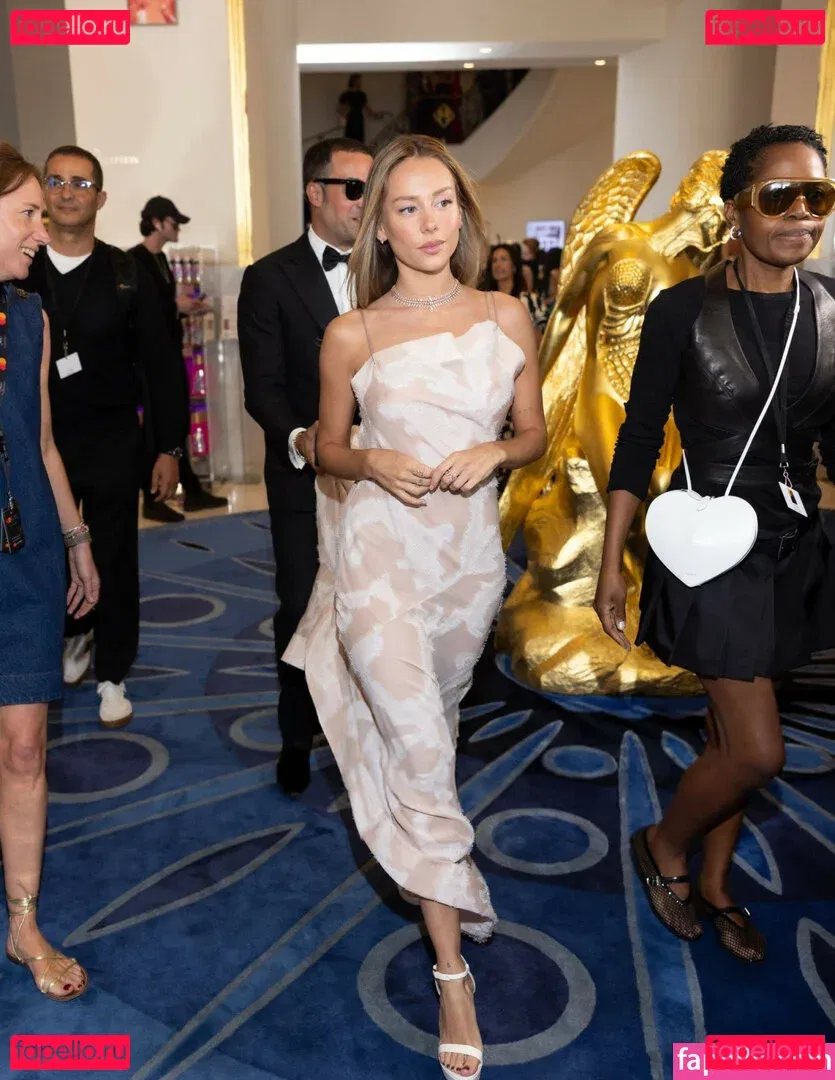 Ester Exposito Onlyfans Photo Gallery 