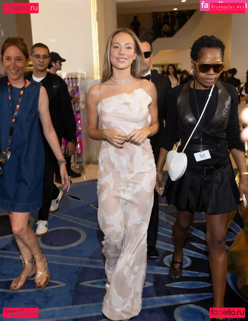 Ester Exposito Onlyfans Photo Gallery 