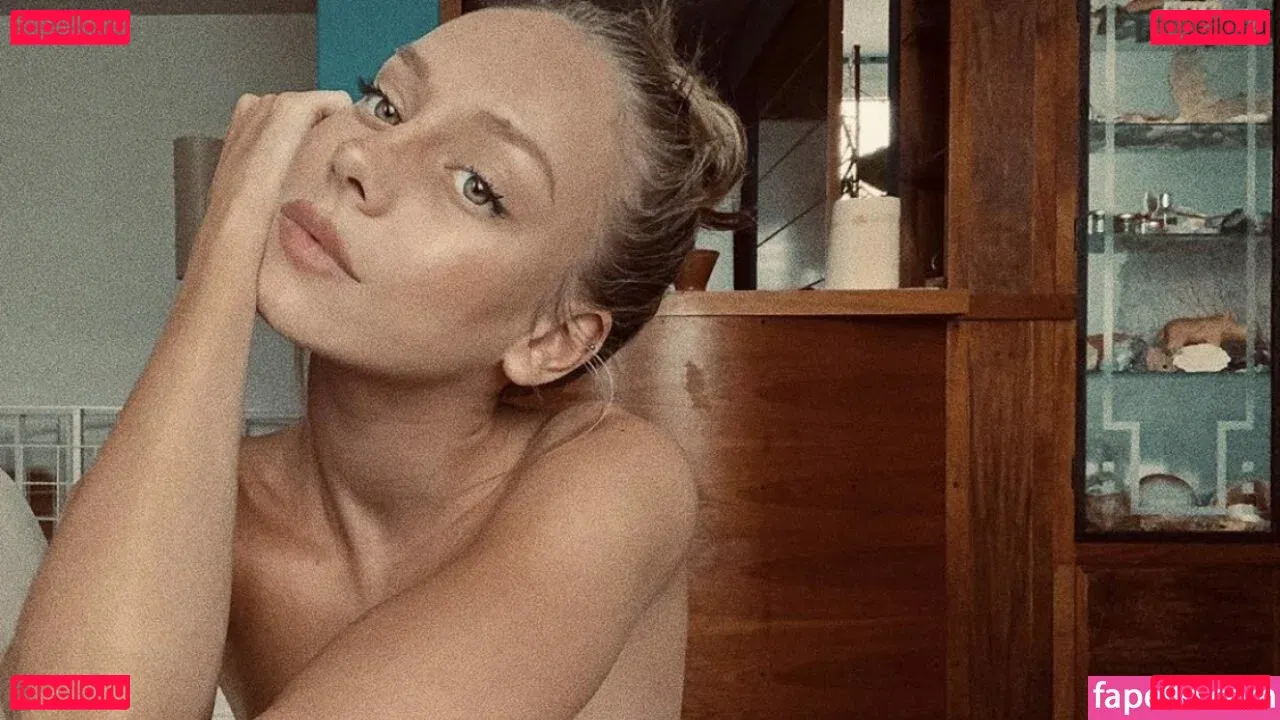 Ester Exposito Onlyfans Photo Gallery 