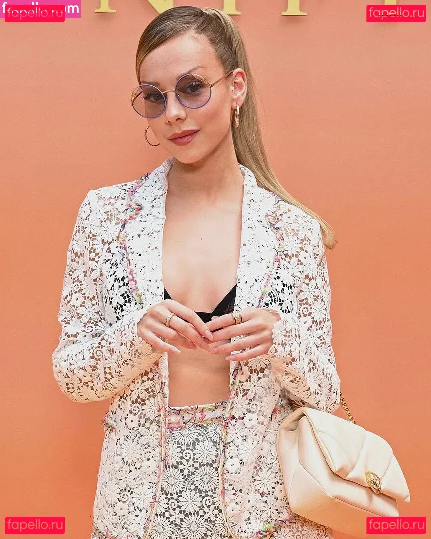 Ester Exposito Onlyfans Photo Gallery 