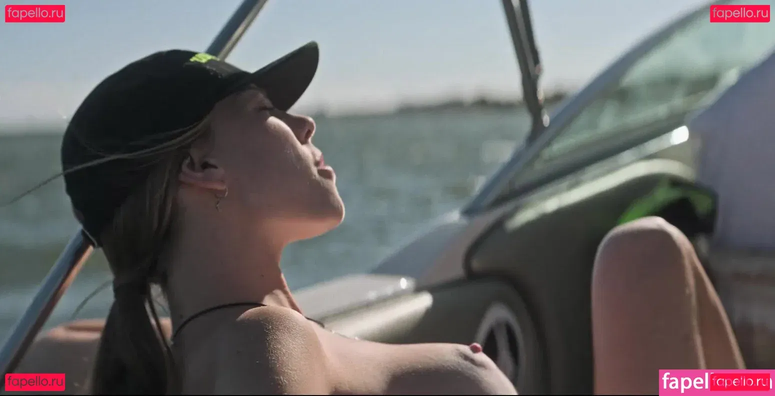 Ester Exposito Onlyfans Photo Gallery 