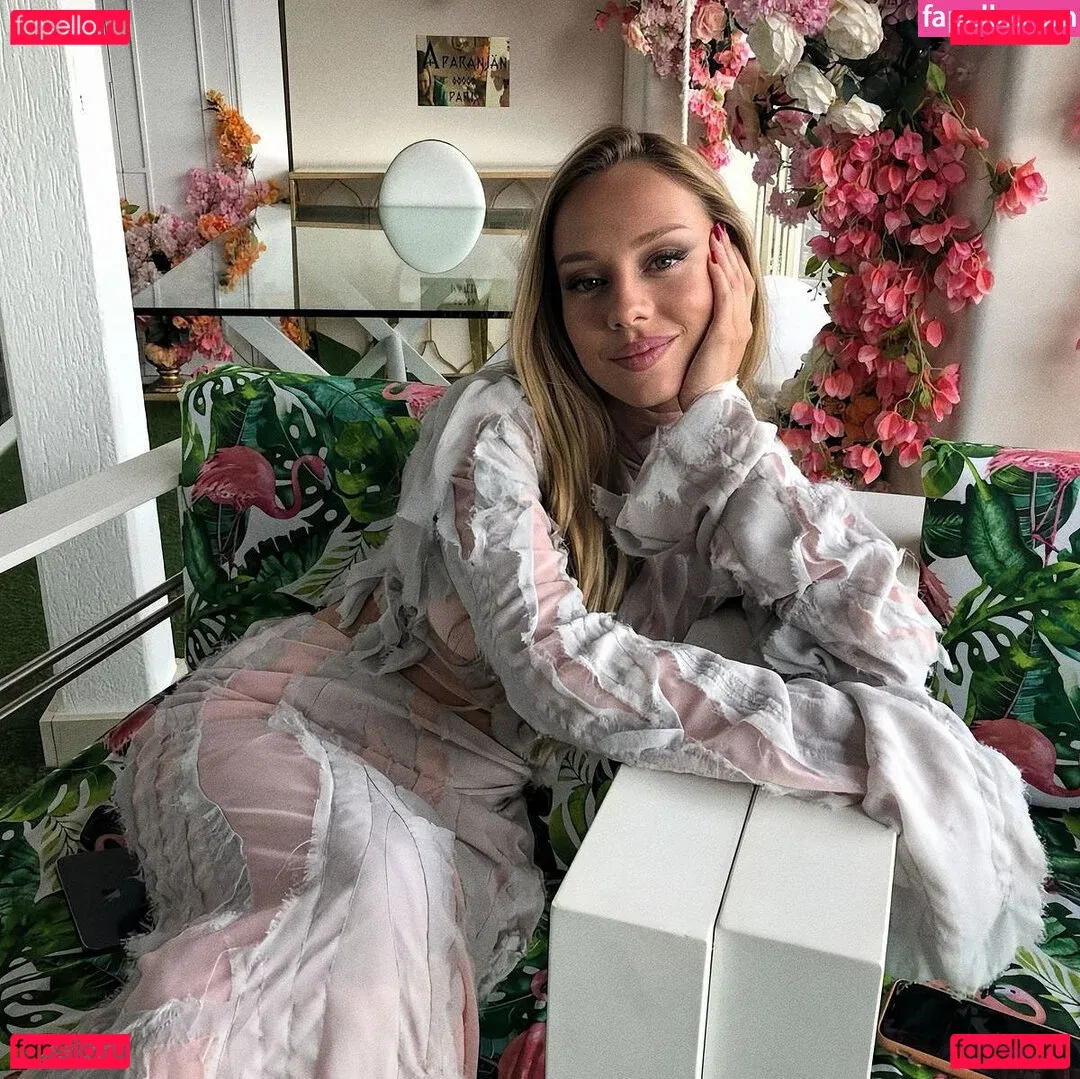 Ester Exposito Onlyfans Photo Gallery 