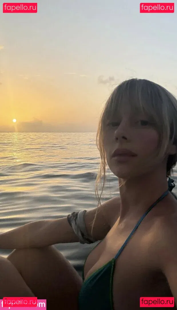 Ester Exposito Onlyfans Photo Gallery 