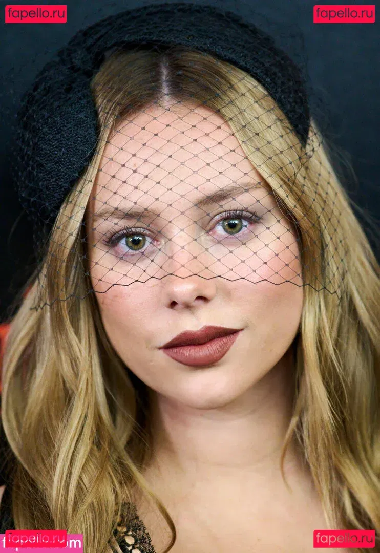 Ester Exposito Onlyfans Photo Gallery 