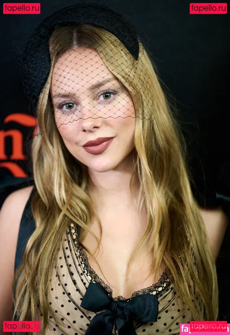 Ester Exposito Onlyfans Photo Gallery 