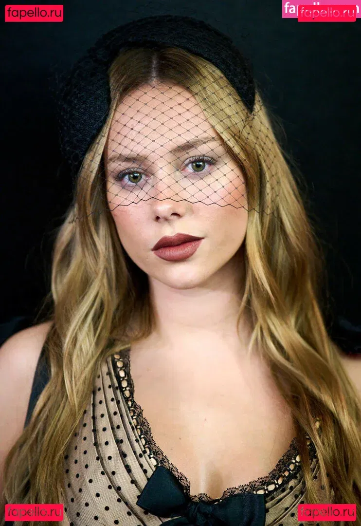 Ester Exposito Onlyfans Photo Gallery 