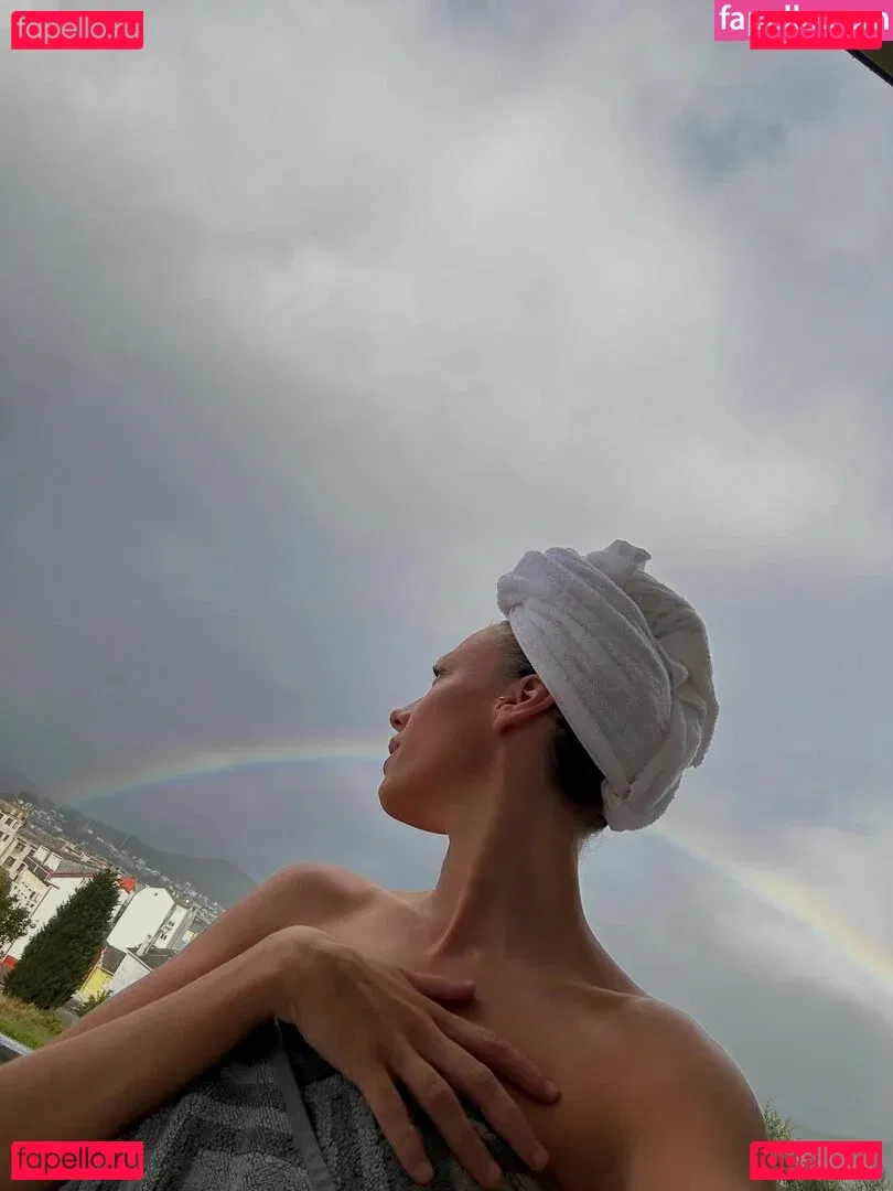 Ester Exposito Onlyfans Photo Gallery 