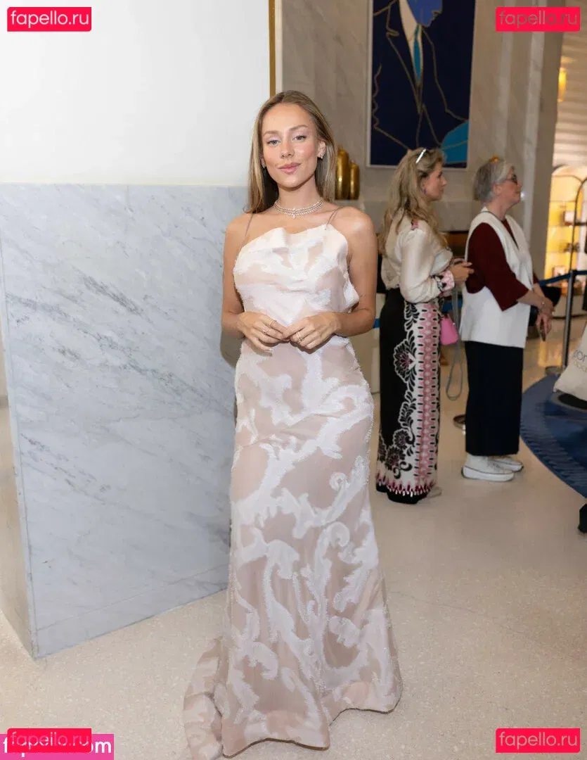 Ester Exposito Onlyfans Photo Gallery 