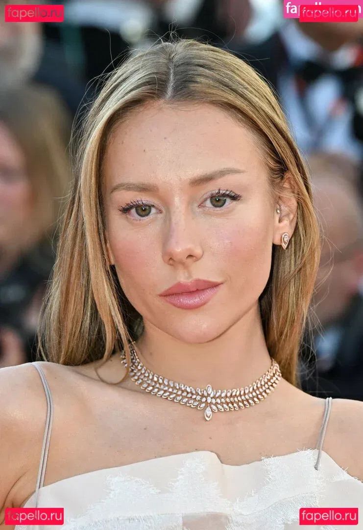 Ester Exposito Onlyfans Photo Gallery 