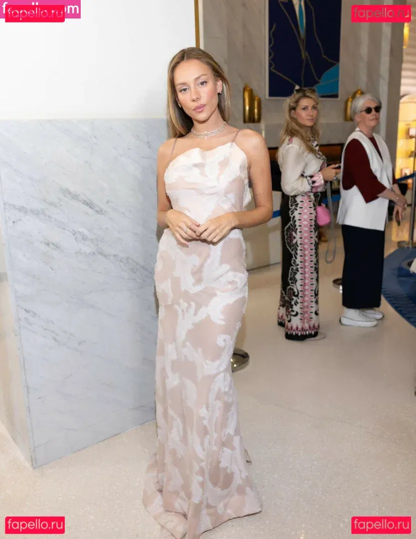 Ester Exposito Onlyfans Photo Gallery 