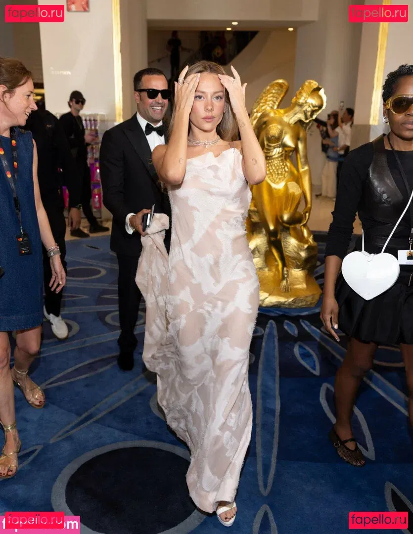 Ester Exposito Onlyfans Photo Gallery 