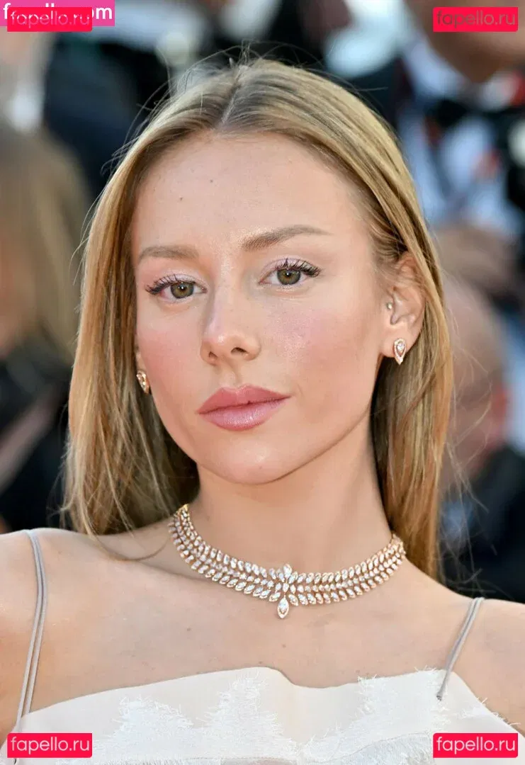 Ester Exposito Onlyfans Photo Gallery 